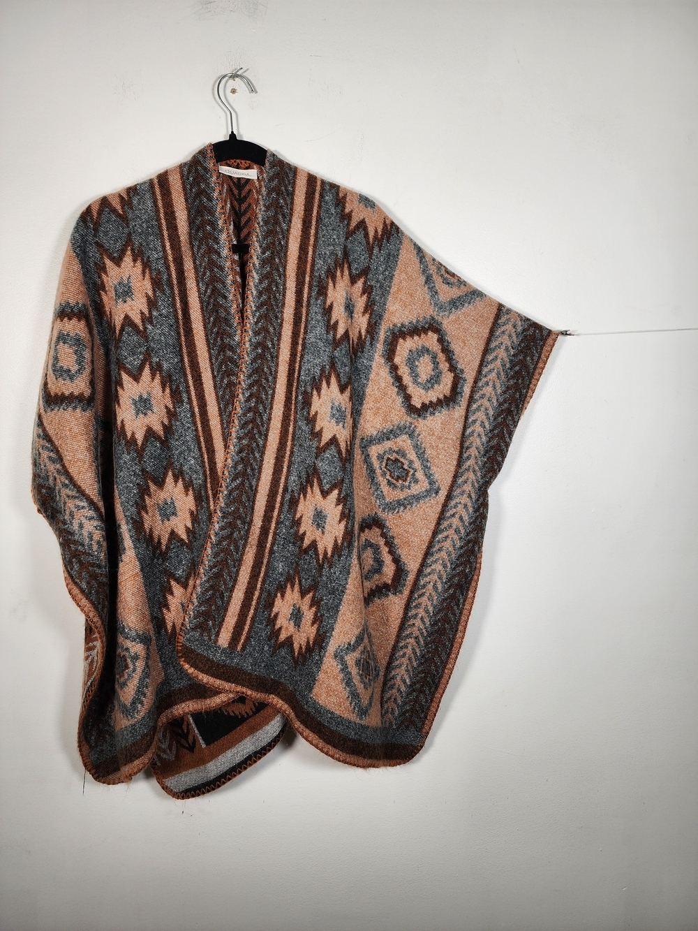 Aztec Open-Front Poncho in Rust and Gray - Picture 5 of 8